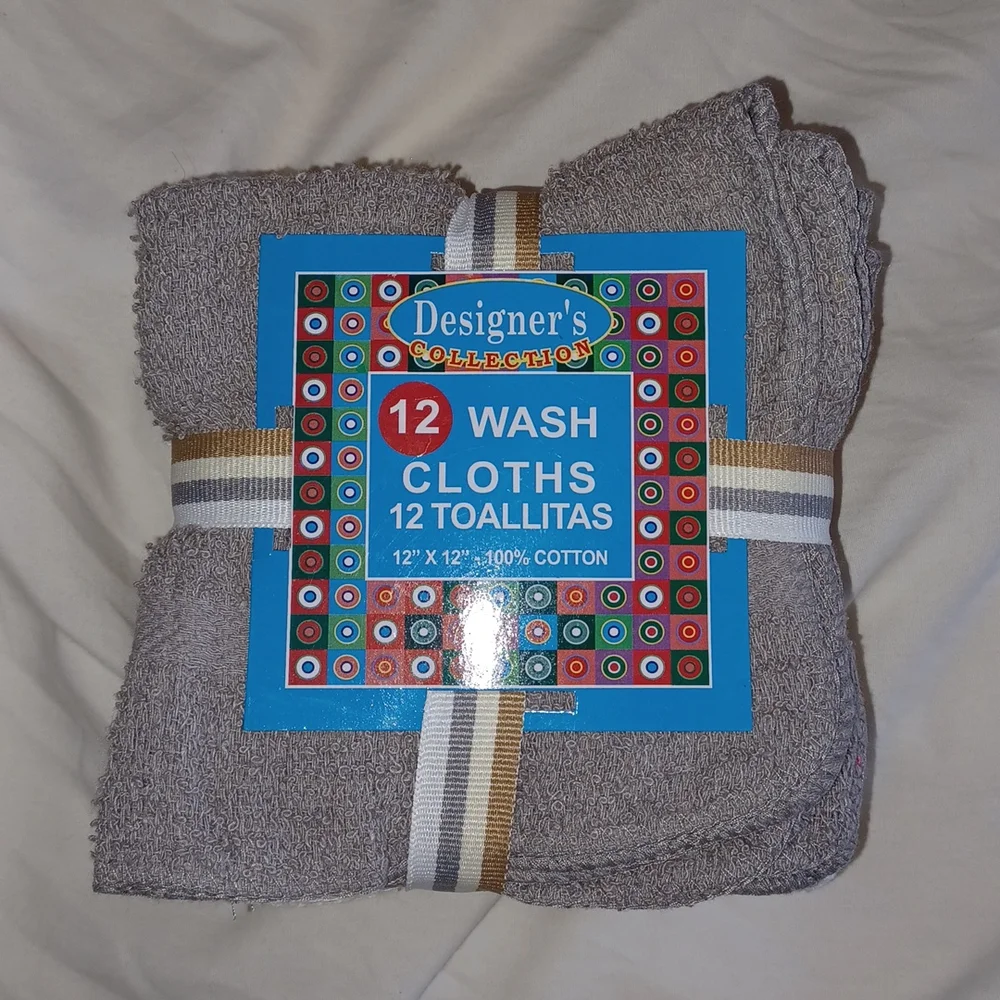 One dozen wash cloths